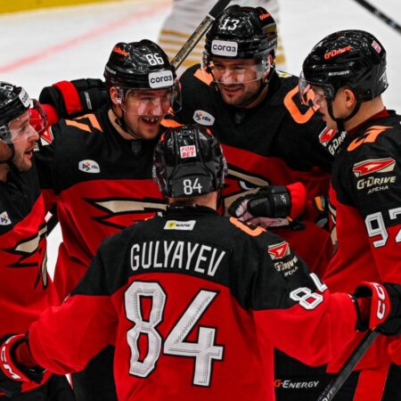 Авангард — Металлург: результат матча регулярного чемпионата КХЛ