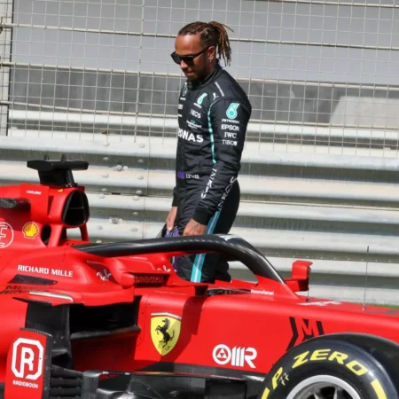 Mercedes нацелена на обновление после перехода Хэмилтона в Ferrari
