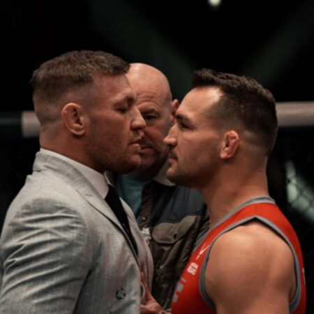 Майкла Чендлера высмеивают фанаты за согласие на бой на UFC 314 после многих лет ожидания Конора Макгрегора