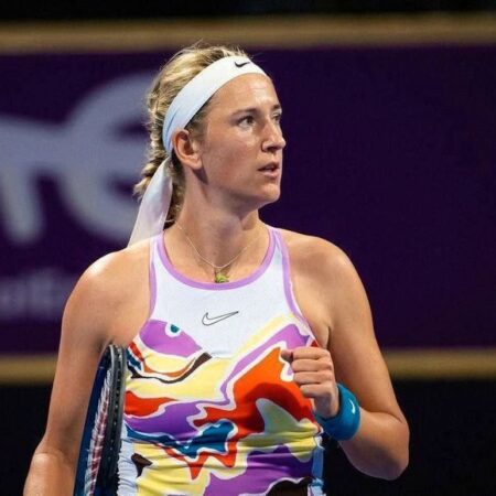 Виктория Азаренко вышла во второй круг турнира в Майами, разгромив Анну Калинину