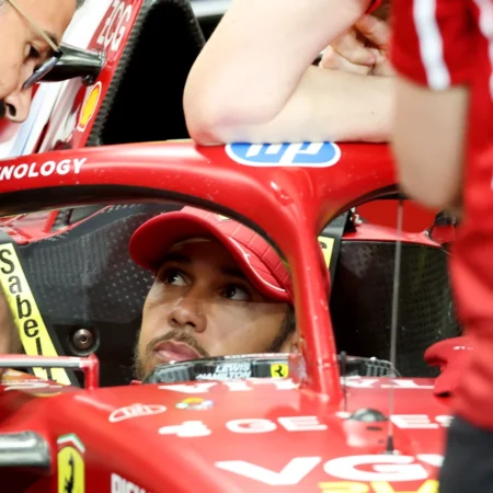 Льюис Хэмилтон: Трудности в Ferrari будут «болезненными» до конца сезона F1 2025 года