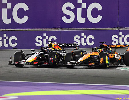 Спорный инцидент Макса Ферстаппена и Оскара Пиастри в первом повороте Гран-при Саудовской Аравии глазами Мартина Брандла