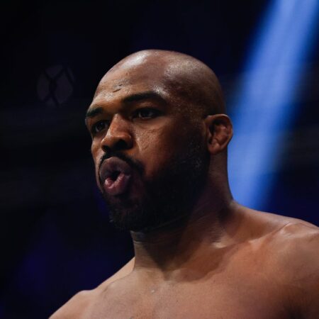 «Не смог сымитировать тычки в глаза»… Звезда UFC сравнил соперника с Джоном Джонсом