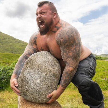 Эдди Холл предлагает пятикратному «Самого сильного человека мира» Пудзяновскому объединиться для необычного боя 2 на 4