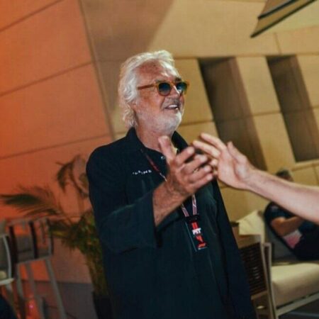 Флавио Бриаторе из Alpine опровергает слухи о конфликте с Оливером Оуксом, ставшем причиной его отставки на фоне изменений в составе пилотов