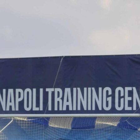 Подготовка к матчу Наполи-Лацио: утренняя тренировка в Кастельволурно